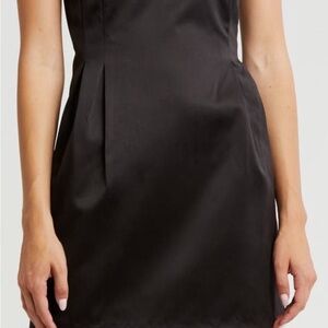 Elegant Black Satin Dress Strapless
